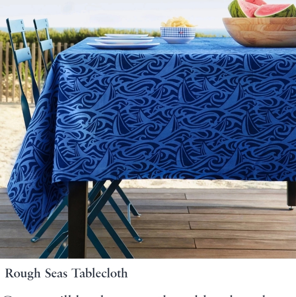 VINEYARD VINES Tablecloth for Target 'Rough Seas' Blue 60"x84"